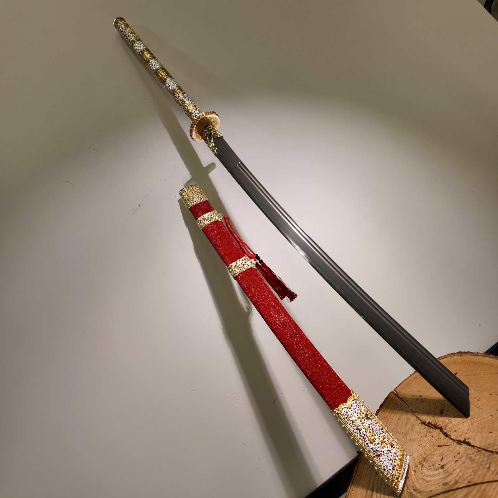 125cm Classic Long Dao with Full Gold & Silver Hollow-Out Relief