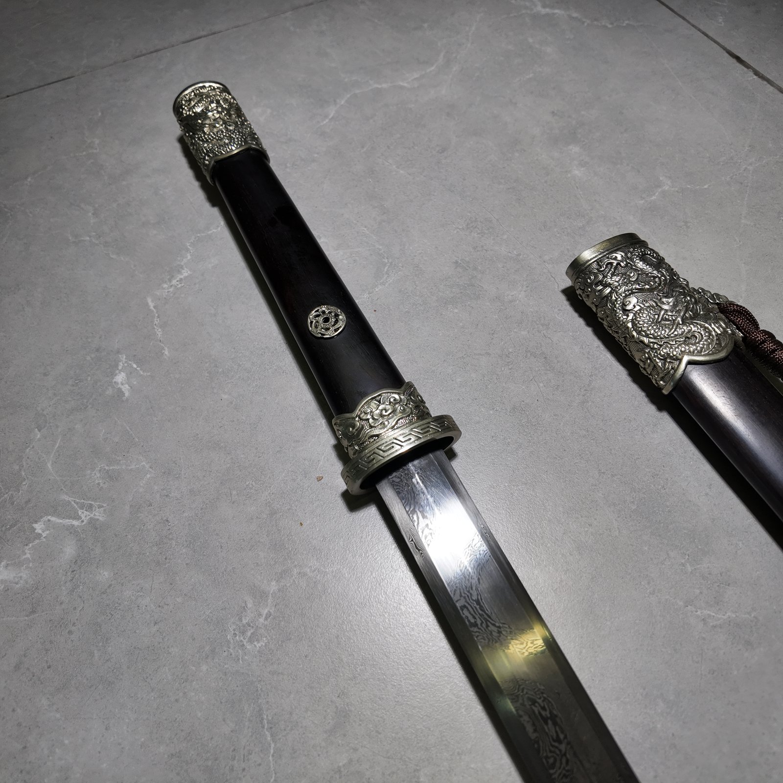 Large Ornamental Ming-Style War Sword – 107cm Dark Ebony Long Dao, Folded Steel, Antiqued Dragon Fittings - Image 6