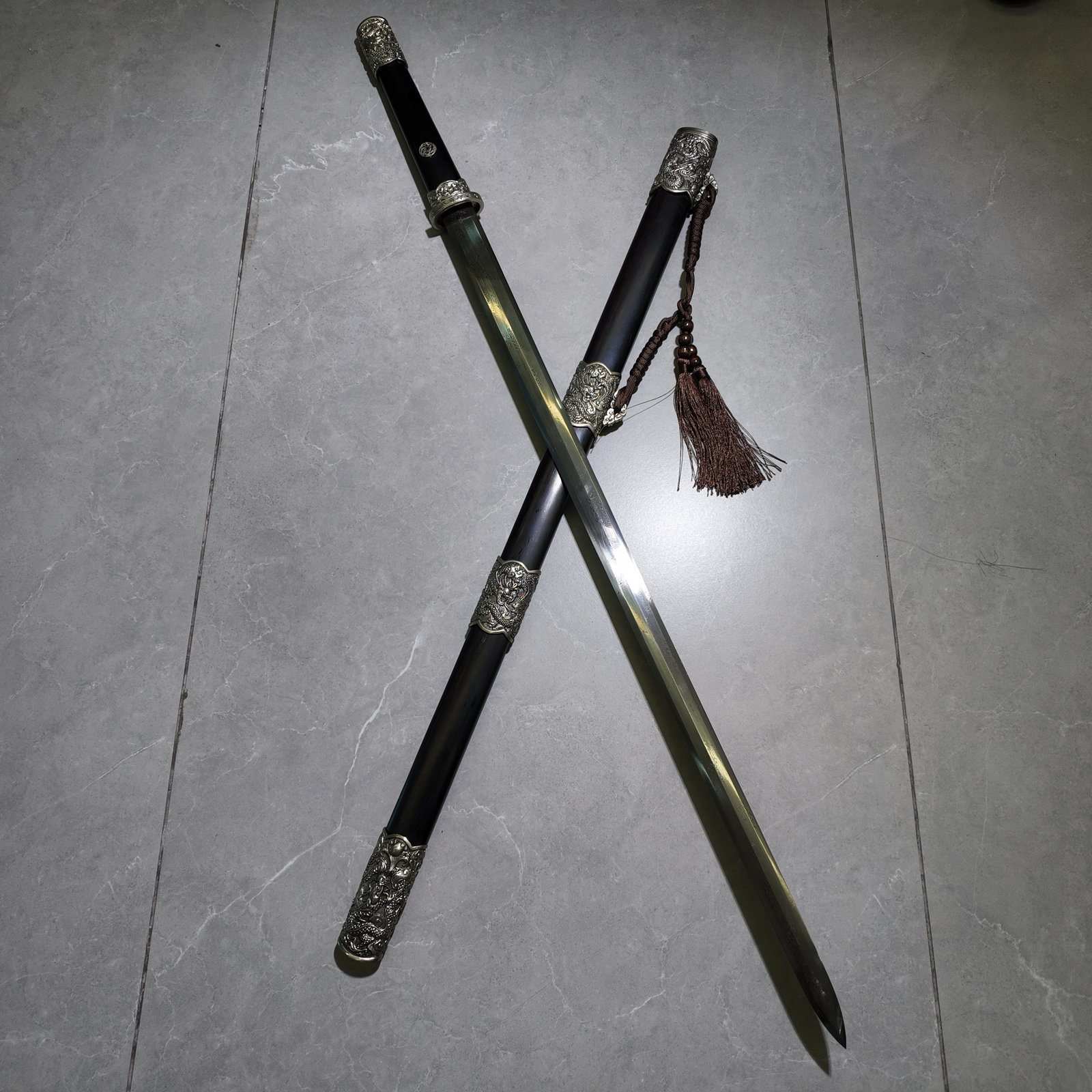 Large Ornamental Ming-Style War Sword – 107cm Dark Ebony Long Dao, Folded Steel, Antiqued Dragon Fittings - Image 5