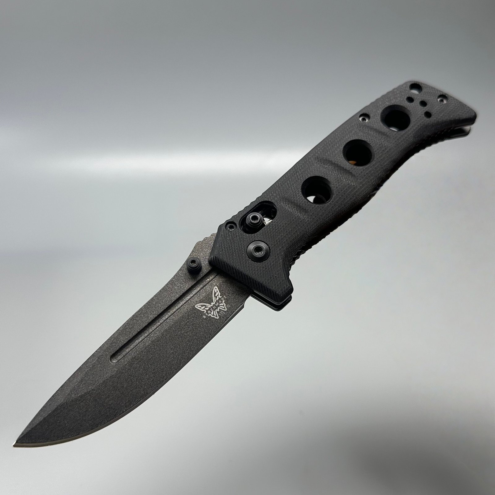 Benchmade 2750 Auto Adamas Tactical Knife – Thumb Hole Square Design